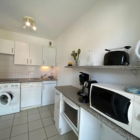 Apartamento T3 à 100m De L'océan, Terrasse, Animaux Acceptés, Bien Aménagé Pour - Fr-1-379-75 *