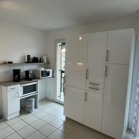 T3 A 100m De L'ocean, Terrasse, Animaux Acceptes, Bien Amenage Pour - Fr-1-379-75 *